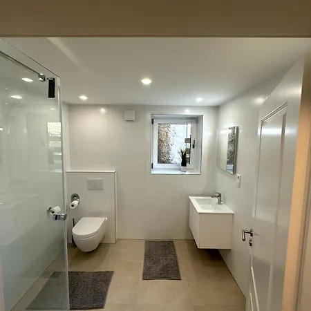 Helfant Luxembourg Deluxe Double 4 Hostel *